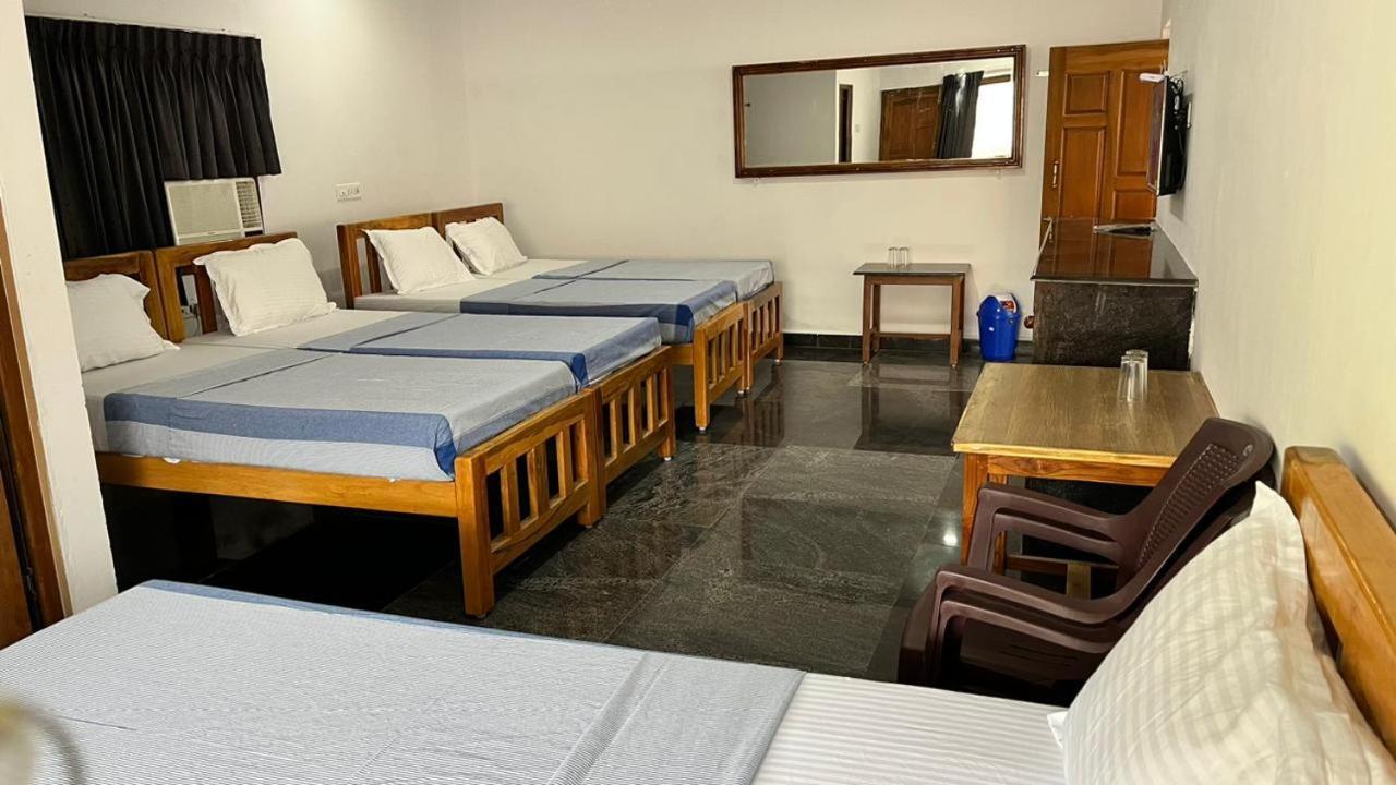 Anand Beach Guesthouse By Moonrocks มหาพลีปุรัม ภายนอก รูปภาพ