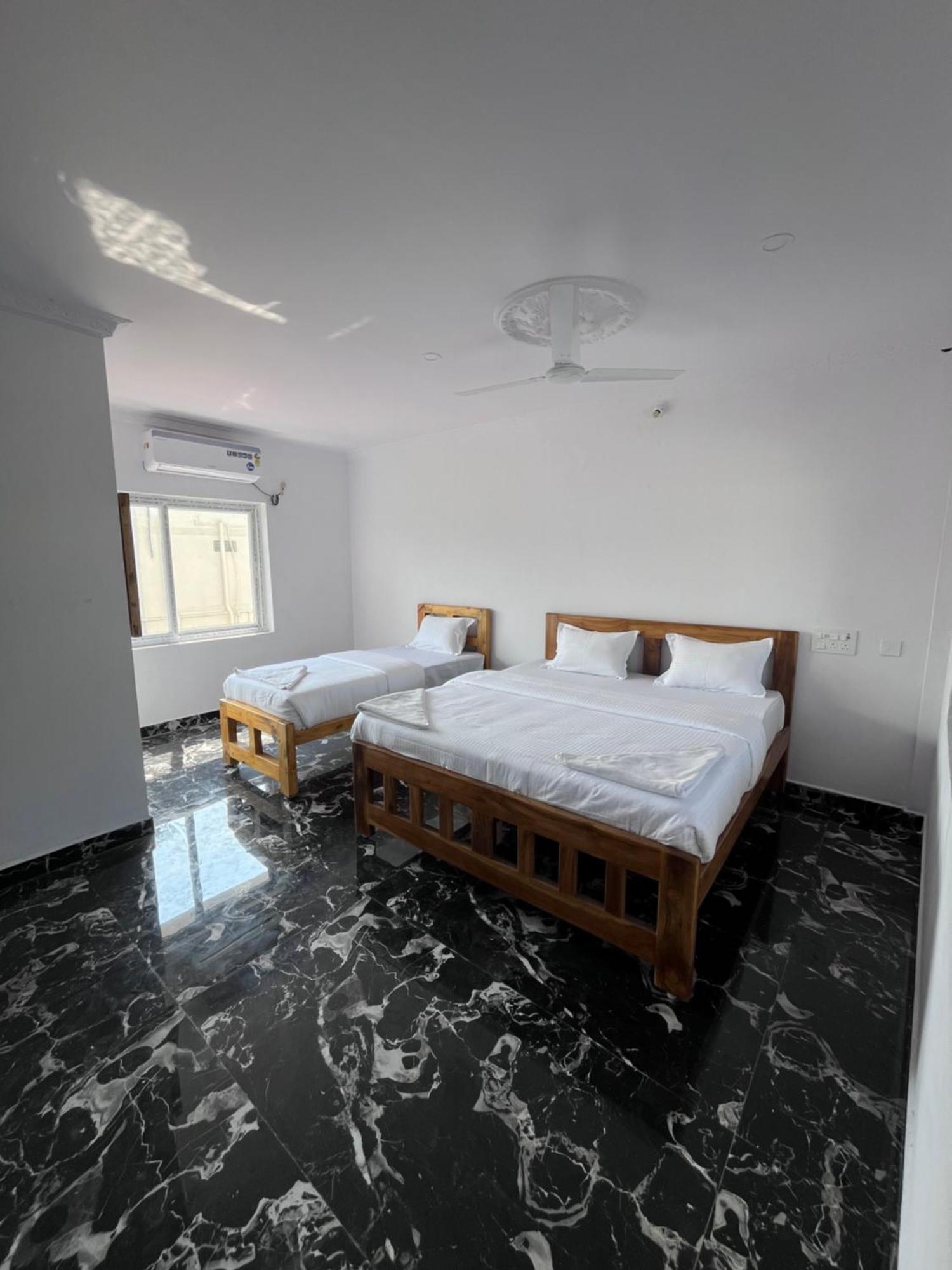 Anand Beach Guesthouse By Moonrocks มหาพลีปุรัม ภายนอก รูปภาพ